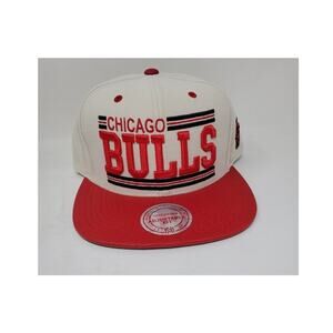 🆕 NBA Mitchell & Ness New Block Cream Snapback Hat - Chicago Bulls